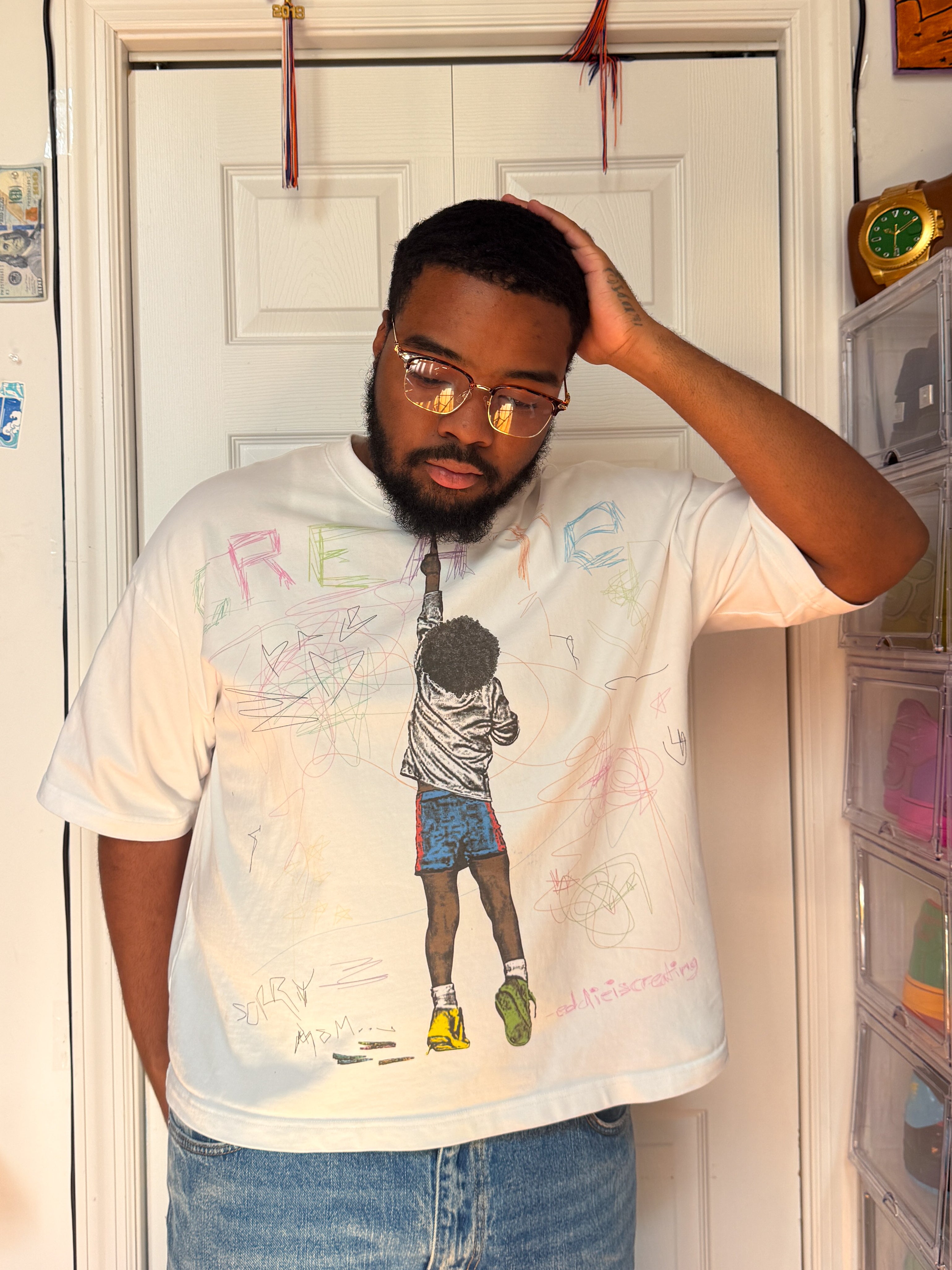 draw on walls tee wht